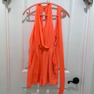 Express romper in coral